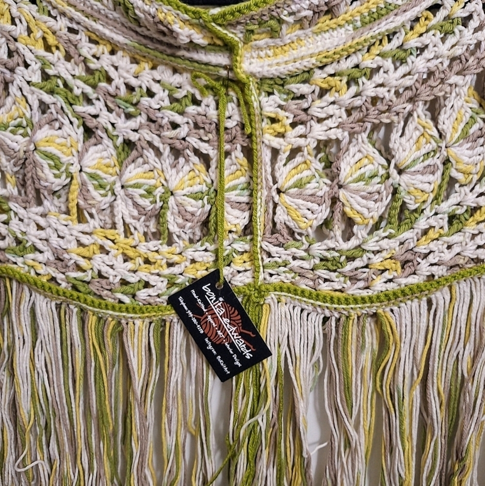 NWT BOHO CHIC EMBOSSED CROCHET COTTON SHRUG/COWL - Picture 4 of 5